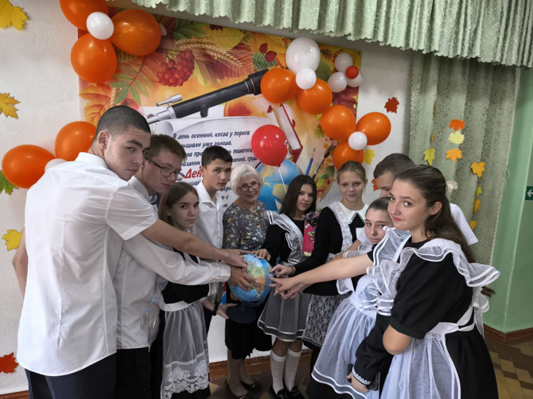 «УЧИТЕЛЬ — ПРОФЕССИЯ ДАЛЬНЕГО ДЕЙСТВИЯ, ГЛАВНАЯ НА ЗЕМЛЕ!».
